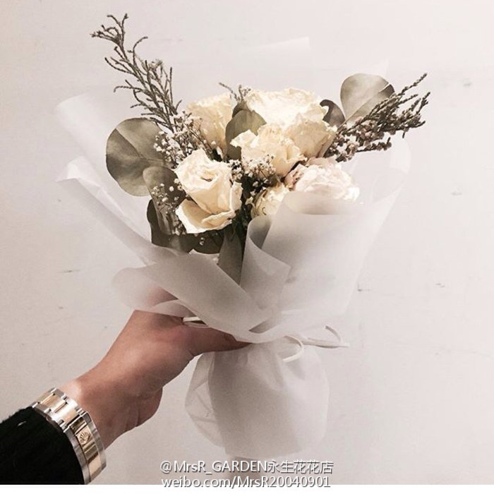 朋友结婚送花时该如何选择花材？